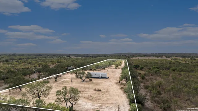 $250,000 | 545 County Road 741, Yancey, TX 78886