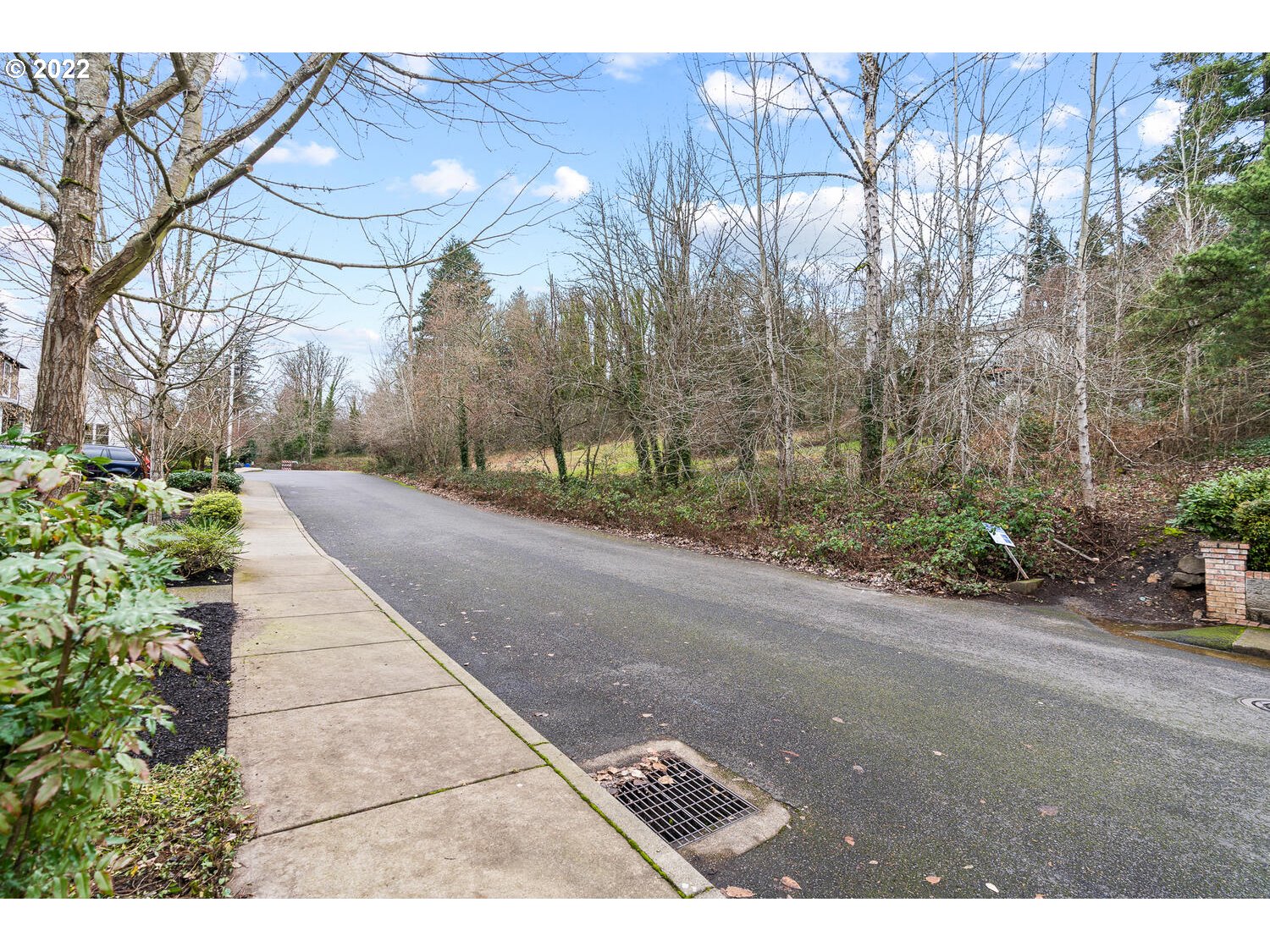 South Comus Street Portland, OR 97219 - Photo 11 of 24 Gallery Image 11