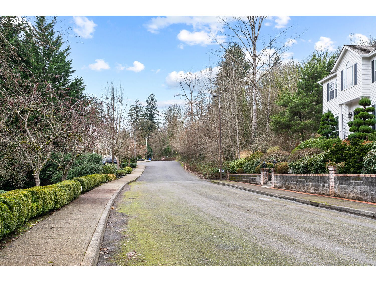 South Comus Street Portland, OR 97219 - Photo 12 of 24 Gallery Image 12