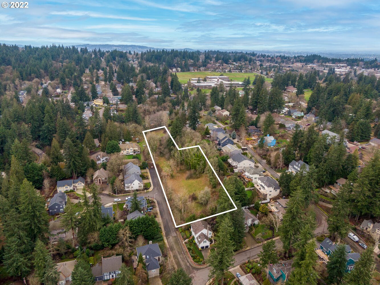 South Comus Street Portland, OR 97219 - Photo 2 of 24 Gallery Image 2