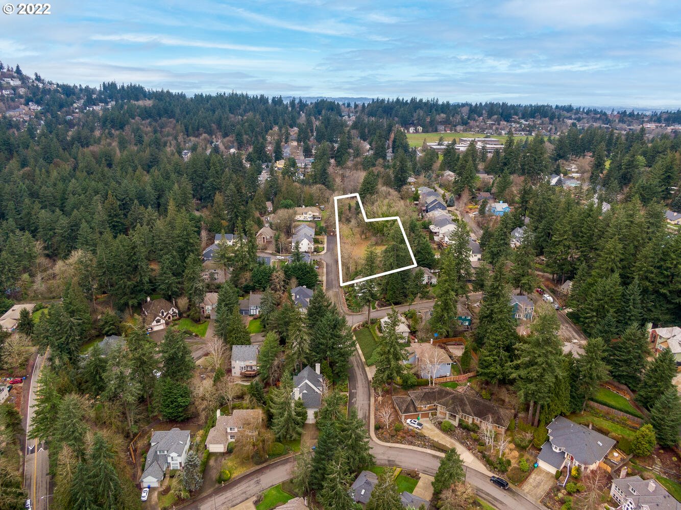 South Comus Street Portland, OR 97219 - Photo 8 of 24 Gallery Image 8