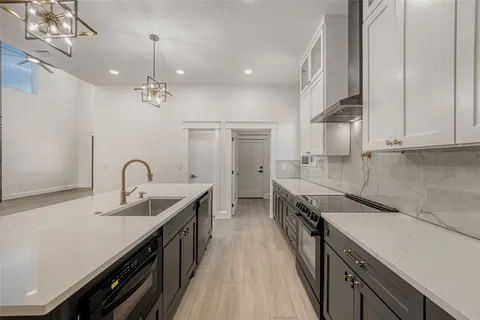 $480,000 | 406 East Carrie Manor Street, Manor, TX 78653