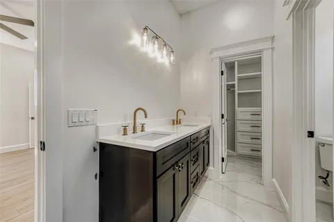 $480,000 | 406 East Carrie Manor Street, Manor, TX 78653