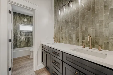 $480,000 | 406 East Carrie Manor Street, Manor, TX 78653