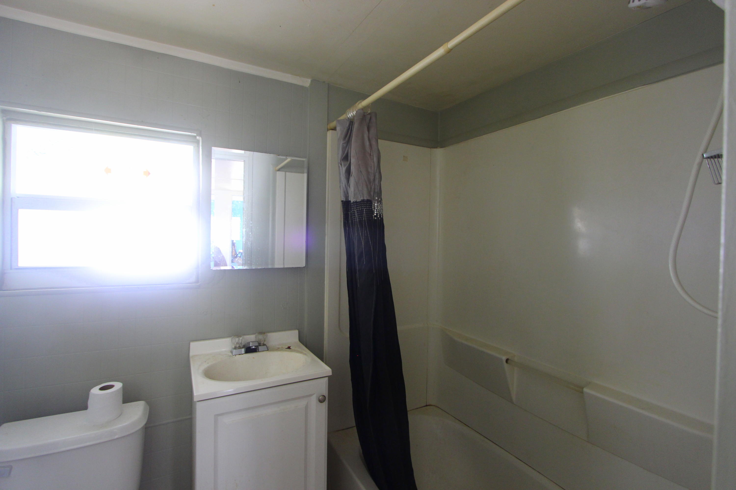 140 Sterling Road Tavernier, FL 33070 - Photo 10 of 14 Bath