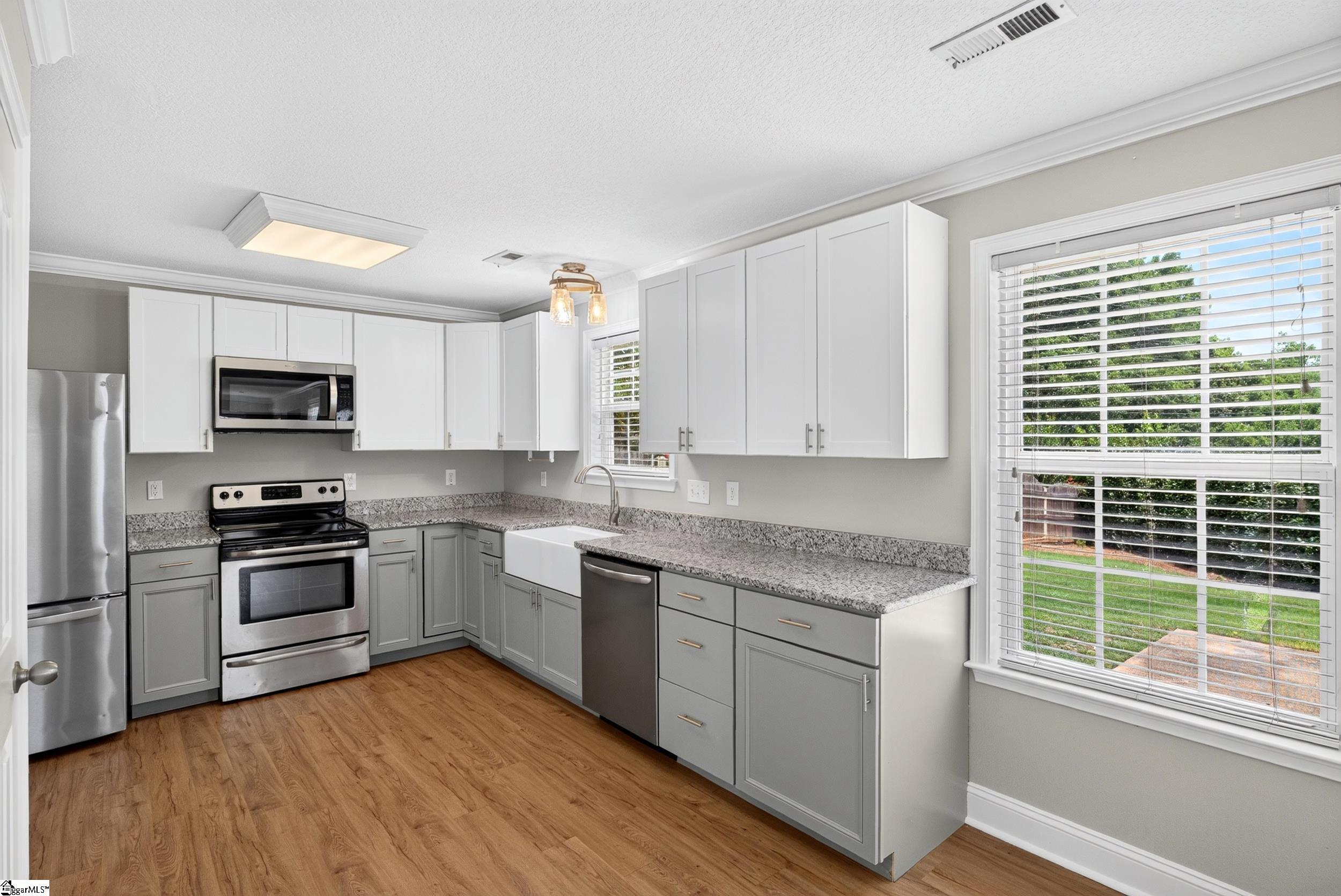 128 Saxon Falls Court Mauldin, SC 29607 - Photo 11 of 42