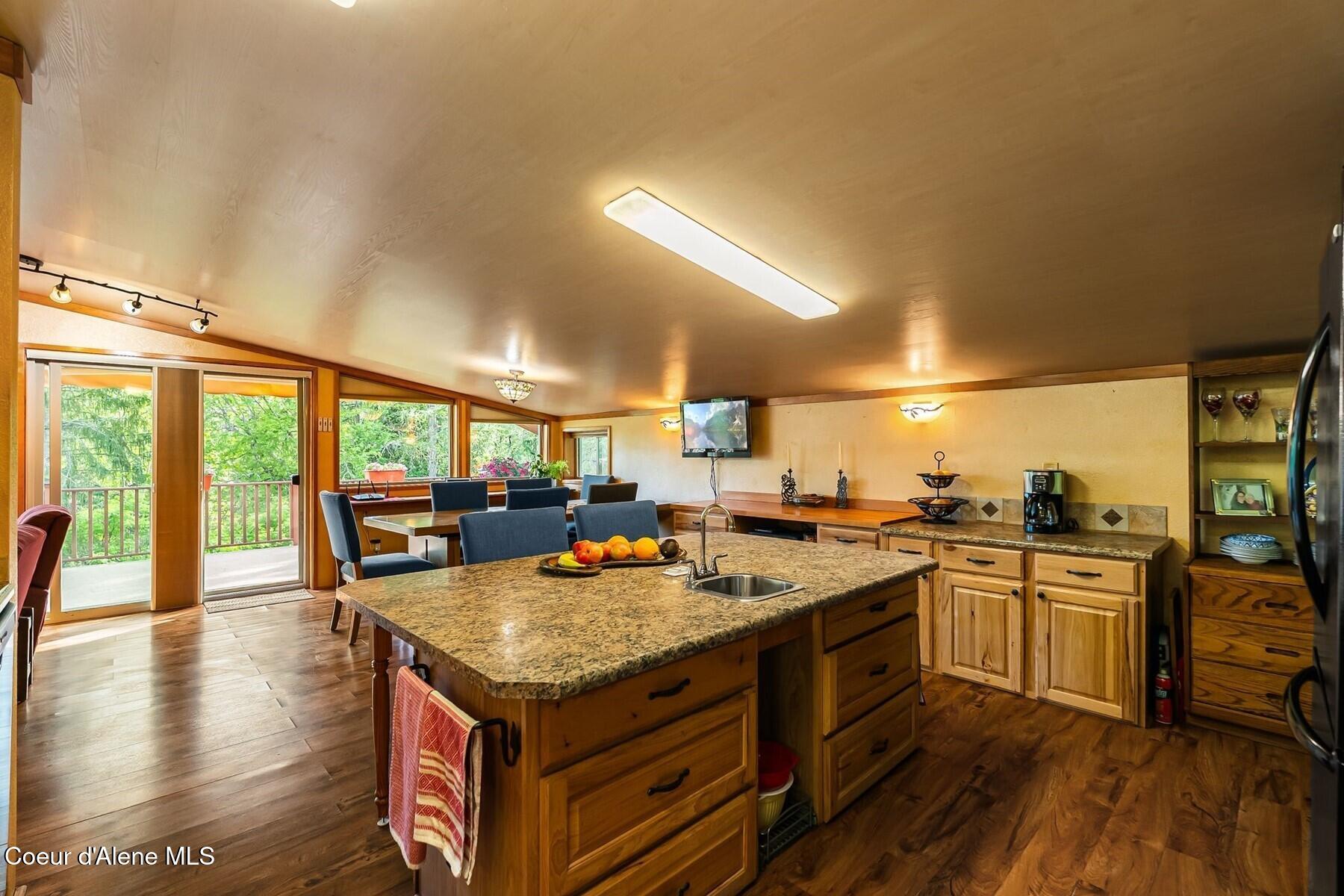 446 Hummingbird Drive Sandpoint, ID 83864 - Photo 91 of 95 Kitchen Island