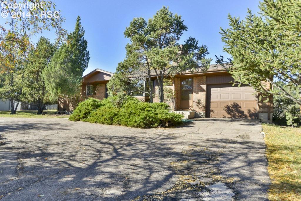 804 Cresta Road Colorado Springs, CO 80906 - Photo 1 of 24 Gallery Image 1