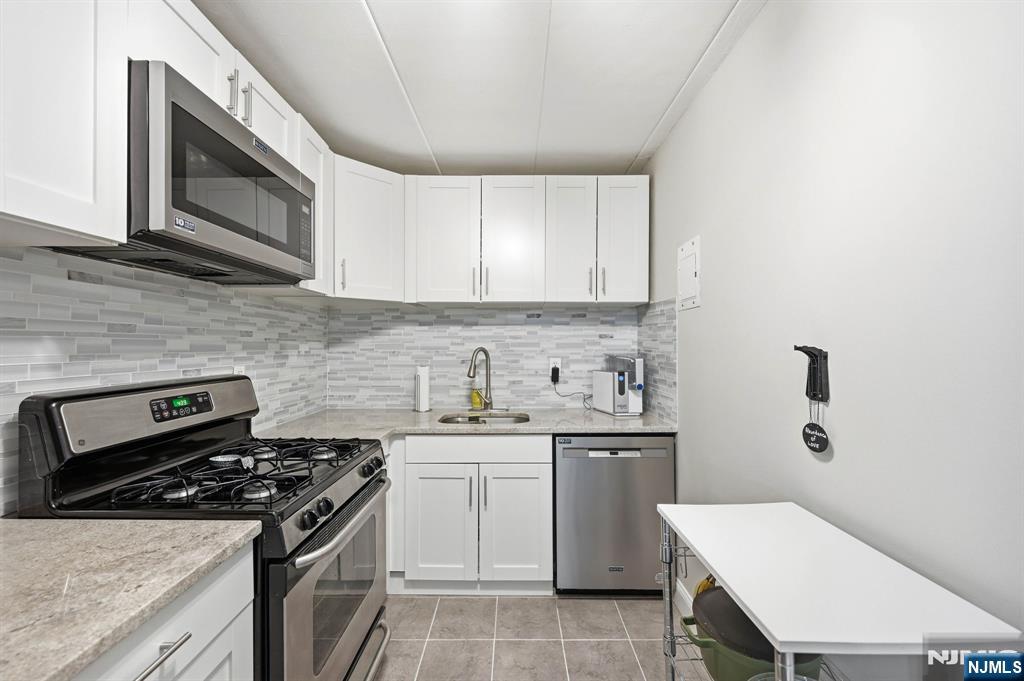 25 Jefferson Street, Unit 2F Hackensack, NJ 07601 - Photo 20 of 29