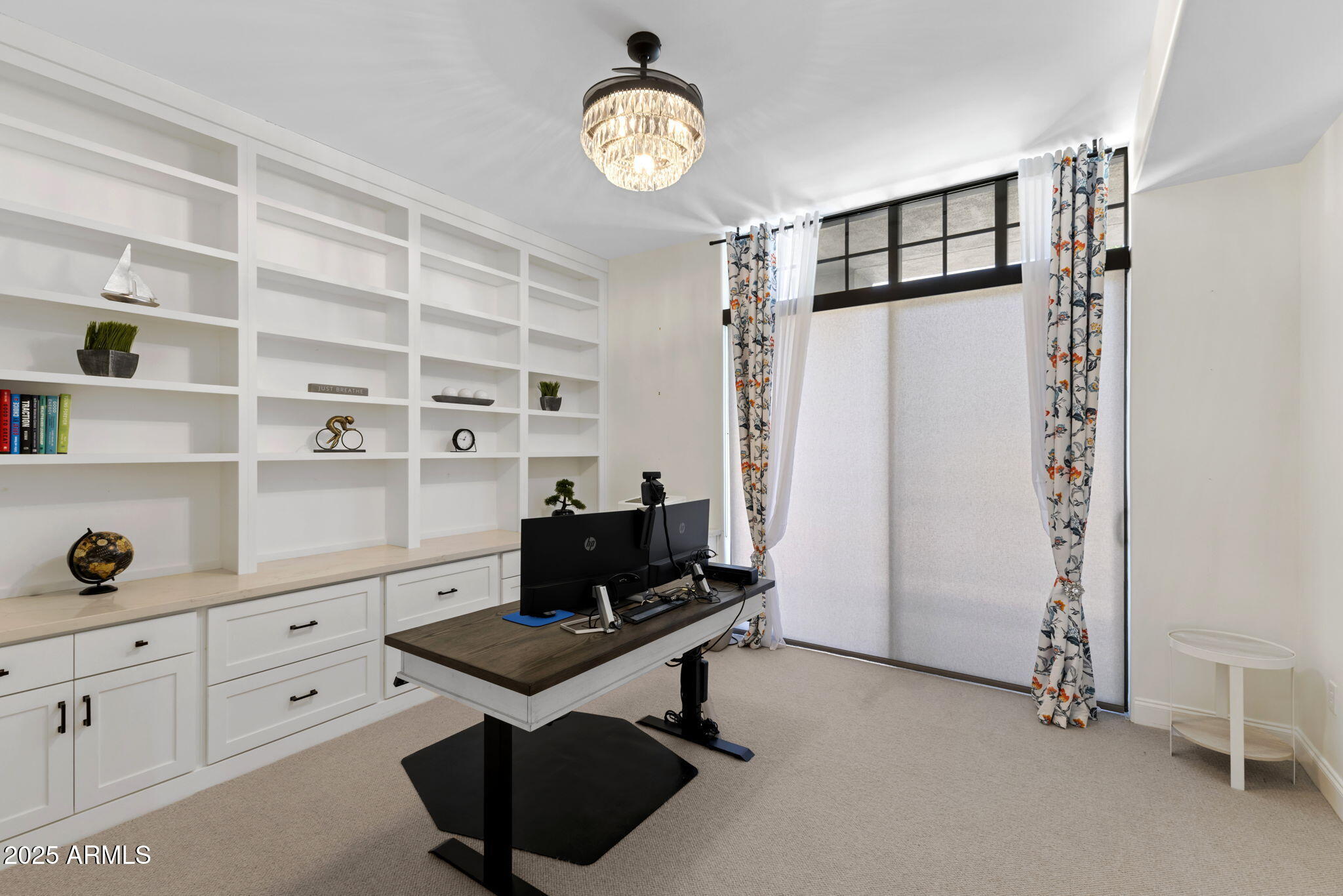 8 Biltmore Estate, Unit 215 Phoenix, AZ 85016 - Photo 12 of 26 a living room with cabinets