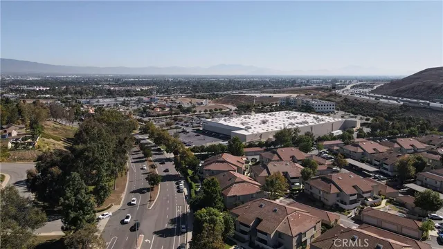 a picture of a bench in a white microwave