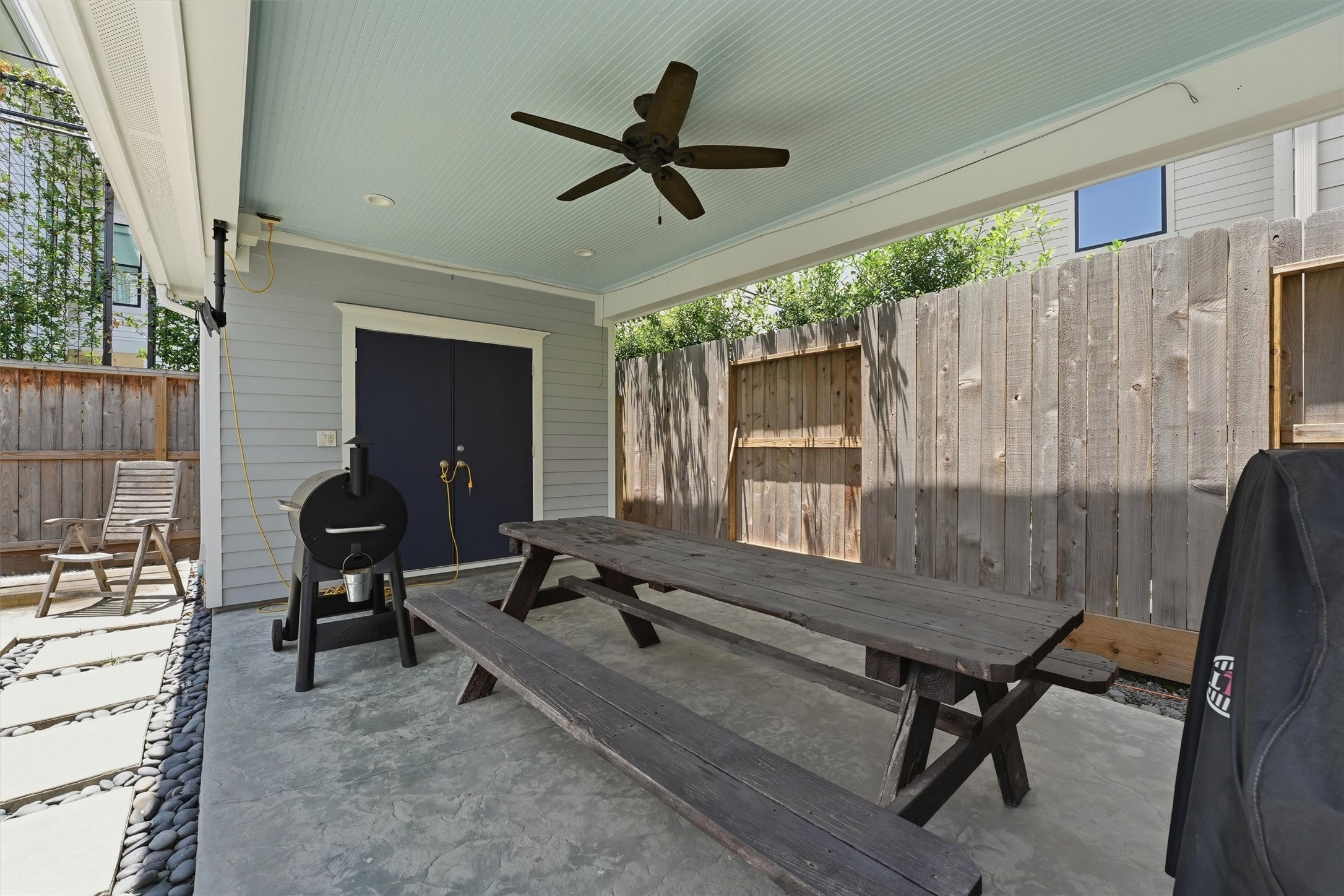 1114 Merrill Street Houston, TX 77009 - Photo 20 of 34 this covered space offers a great place to grill and enjoy some shade.