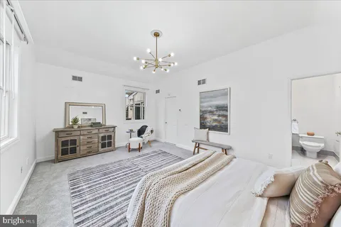 $599,000 | 658 East Leamy Avenue, Springfield, PA 19064