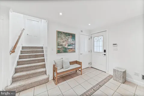 $599,000 | 658 East Leamy Avenue, Springfield, PA 19064