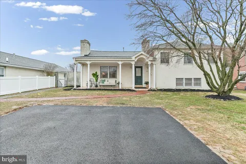 $599,000 | 658 East Leamy Avenue, Springfield, PA 19064