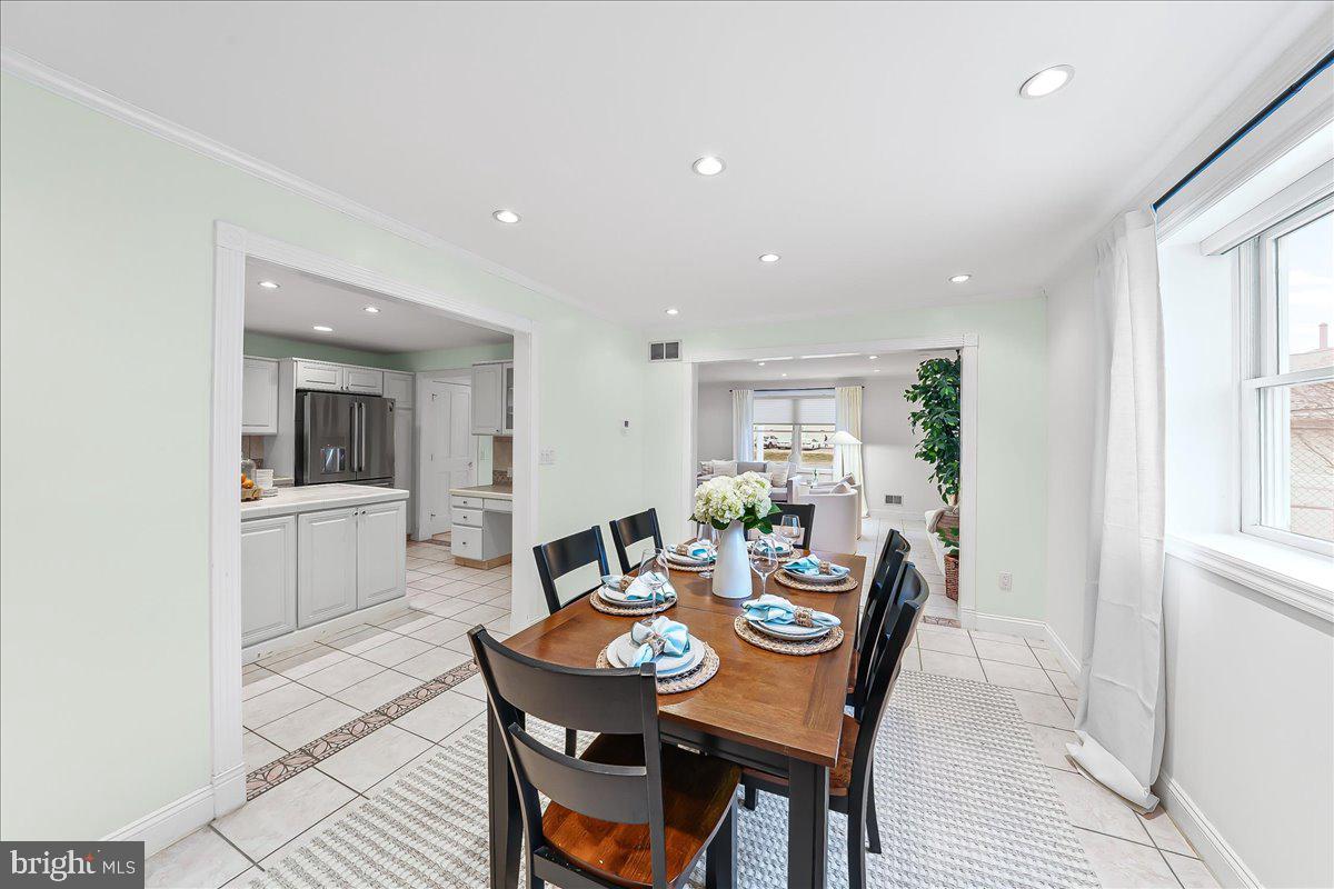 658 East Leamy Avenue Springfield, PA 19064 - Photo 8 of 36 Dining Room