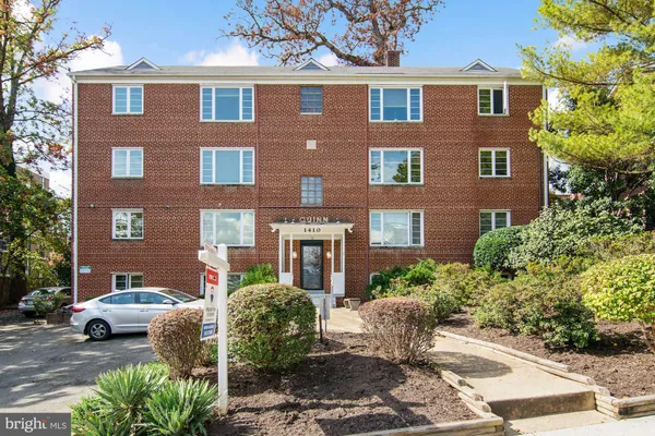 $2,950 | 1410 North Quinn Street, Unit 7, Arlington, VA 22209