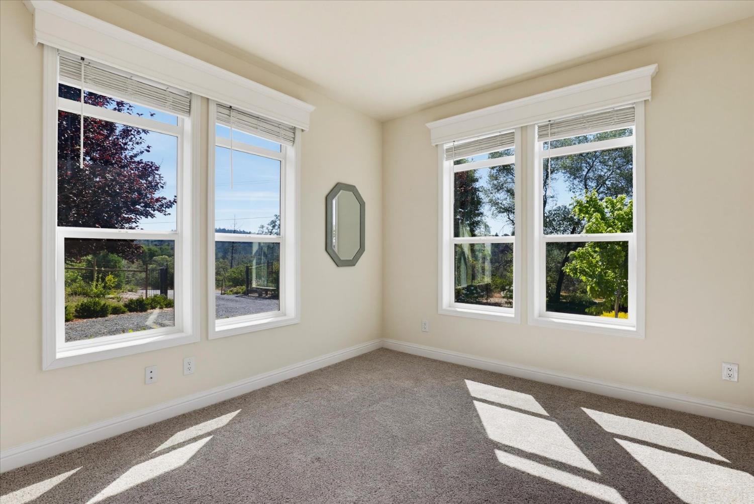 11503 Lime Kiln Road Grass Valley, CA 95949 - Photo 26 of 49 FRONT GUEST ROOM