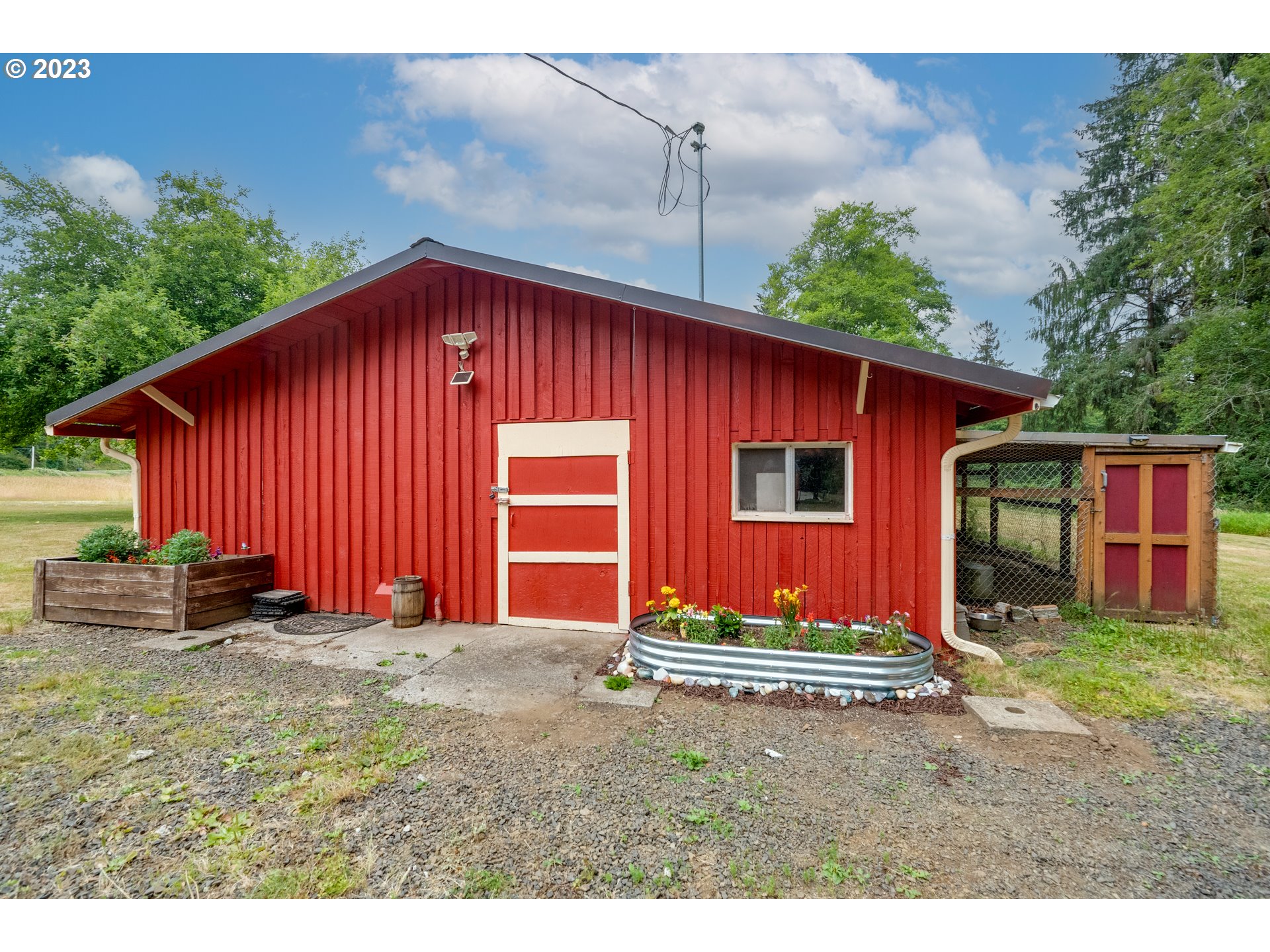 92357 Maki Road Astoria, OR 97103 - Photo 35 of 41 a view of backyard of house