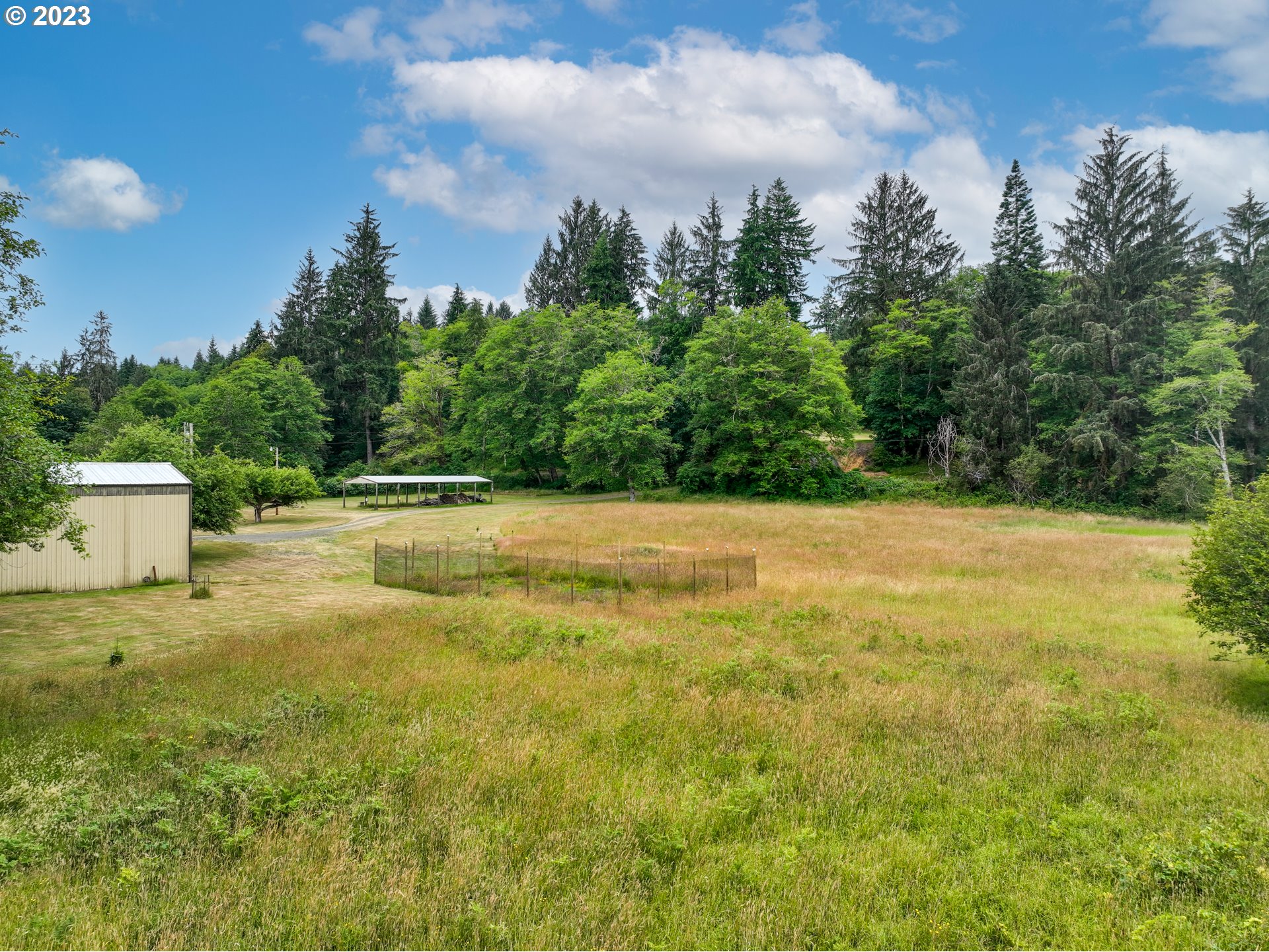92357 Maki Road Astoria, OR 97103 - Photo 38 of 41 a view of a garden and basketball court