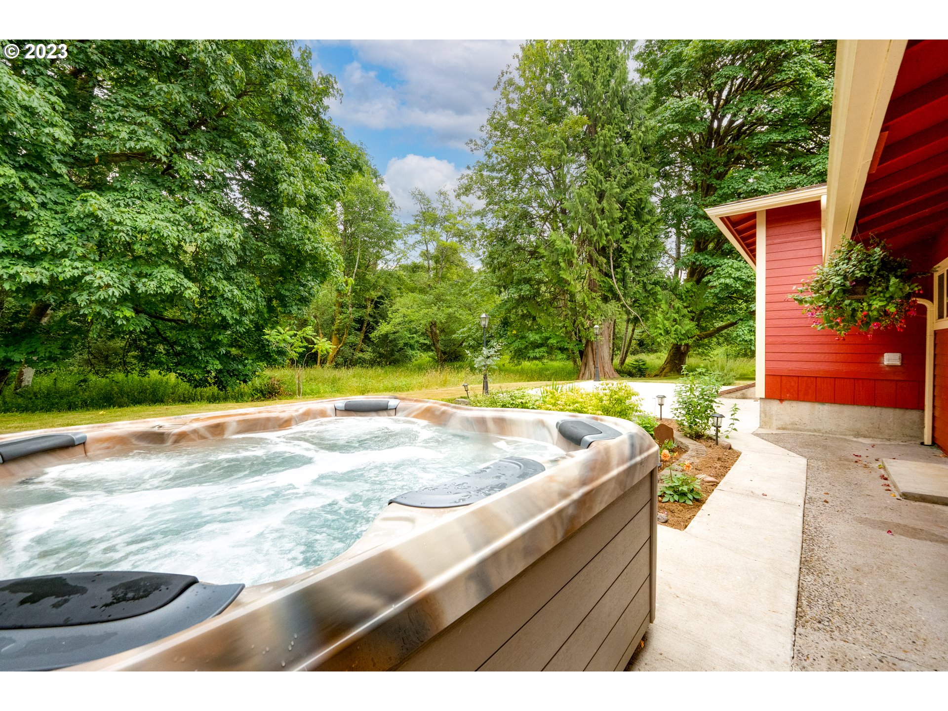 92357 Maki Road Astoria, OR 97103 - Photo 6 of 41 a view of a backyard of the house