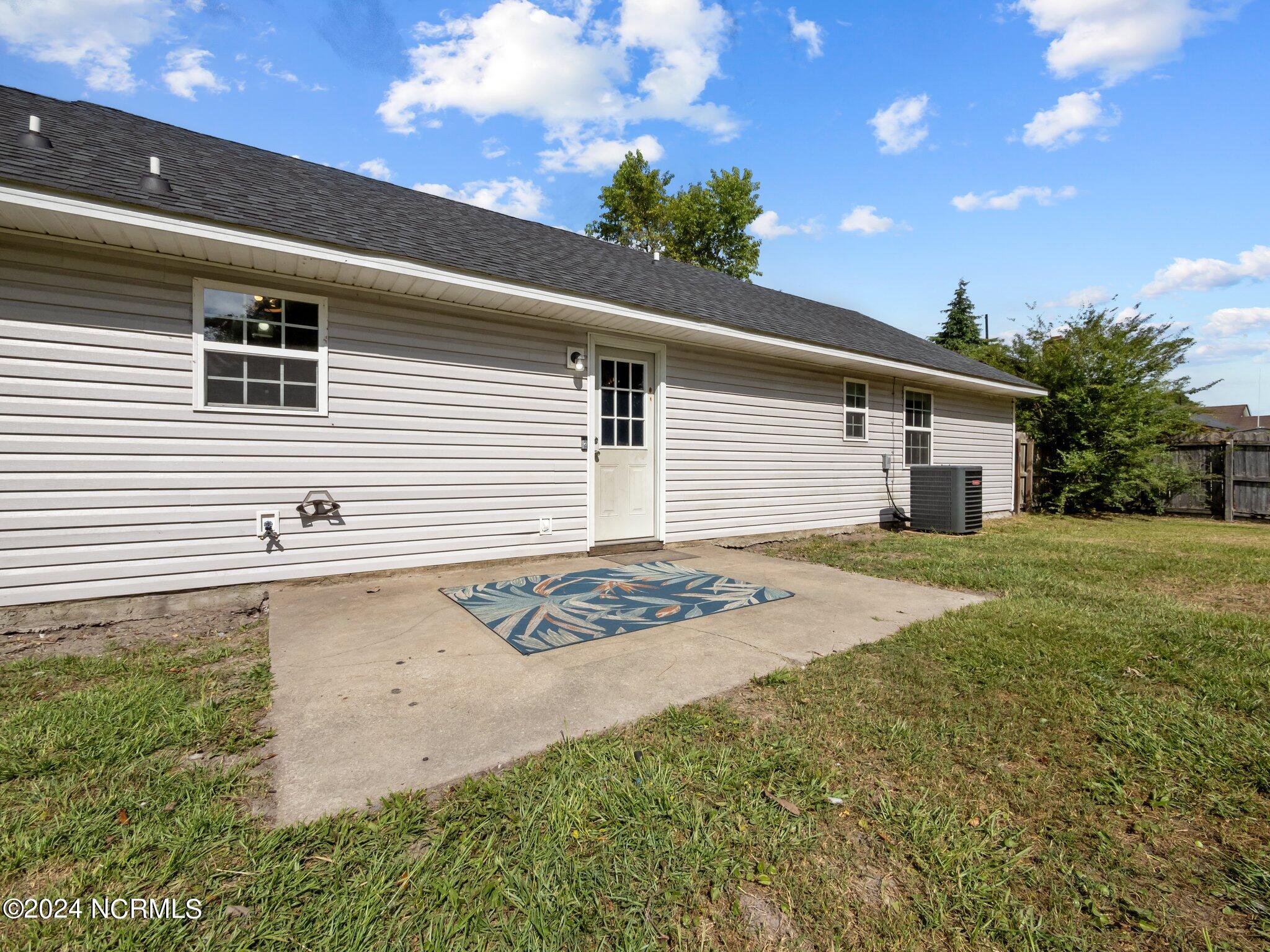 332 Riggs Road Hubert, NC 28539 - Photo 37 of 43 10-web-or-mls-10