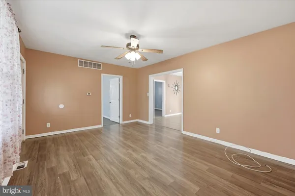 $2,600 | 334 North Oakland Avenue, Runnemede, NJ 08078