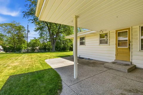 $299,900 | 501 Nicholson Avenue, South Milwaukee, WI 53172