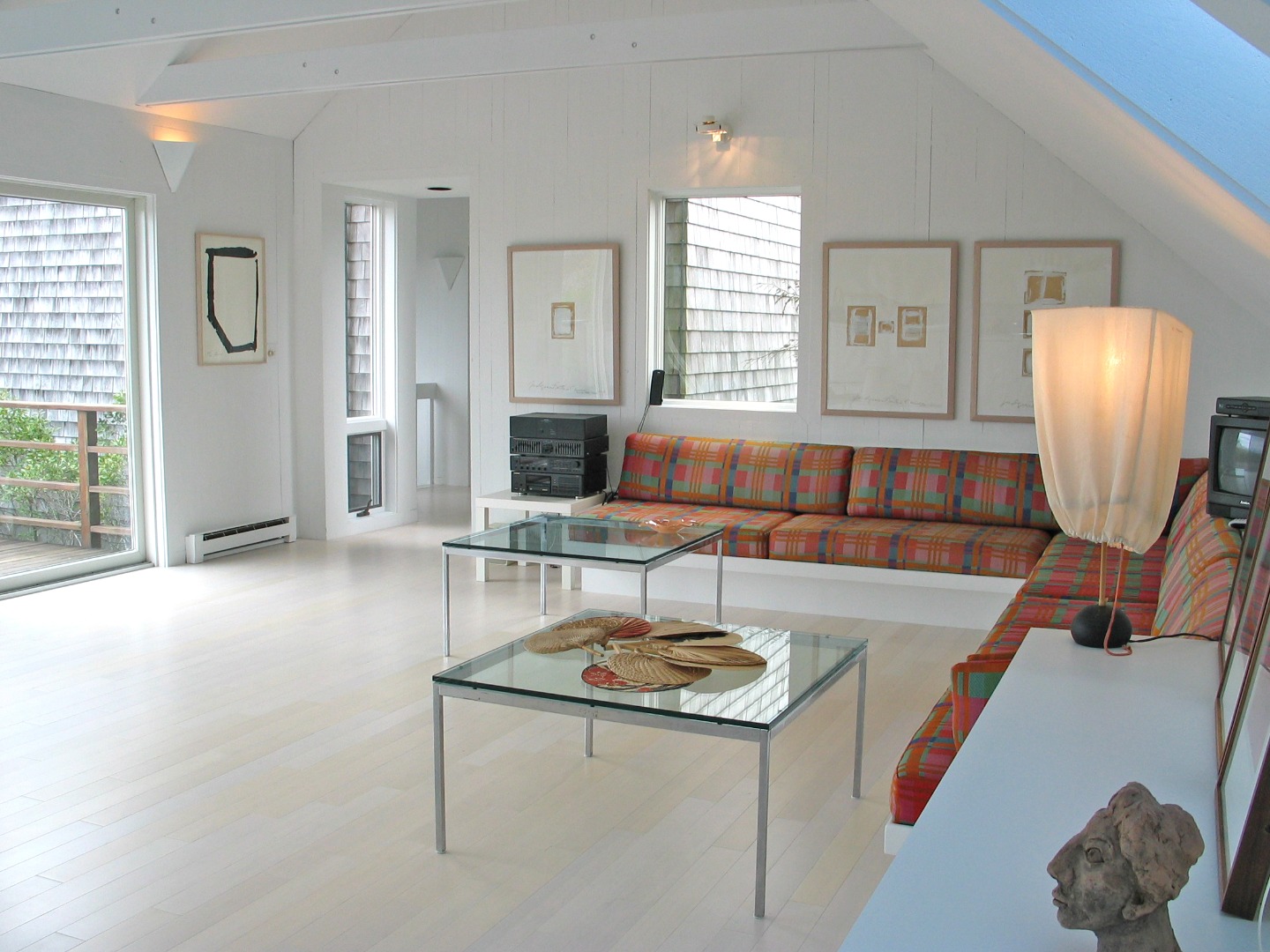 8 Drive Way Chilmark, MA 02535 - Photo 3 of 6 http://d1qzqeyxiitrap.cloudfront.net/photos/38298/642944c6.jpg