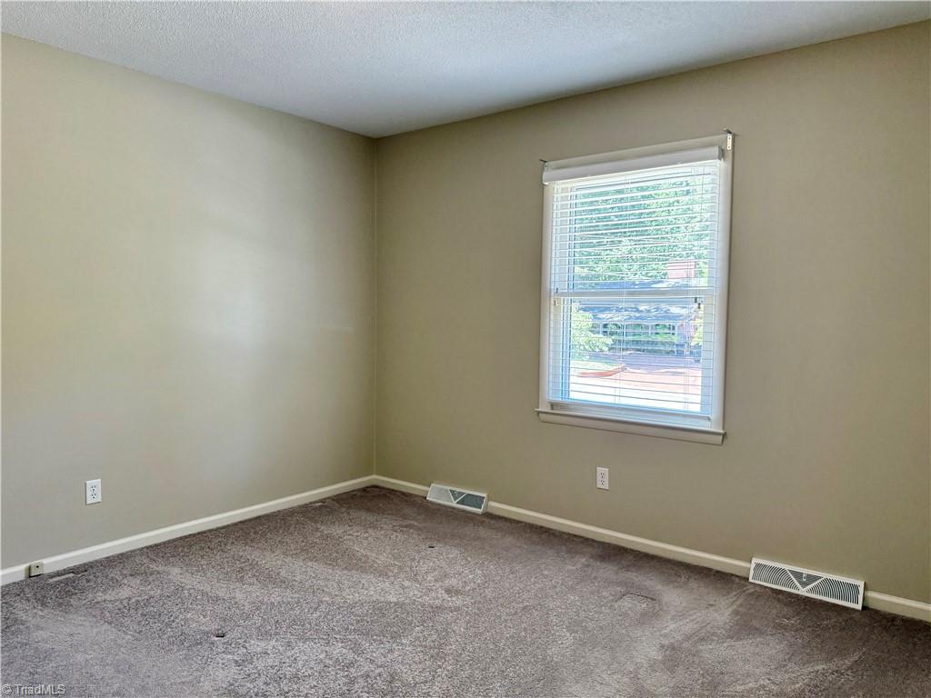 111 Ridgewood Drive Lexington, NC 27292 - Photo 24 of 32