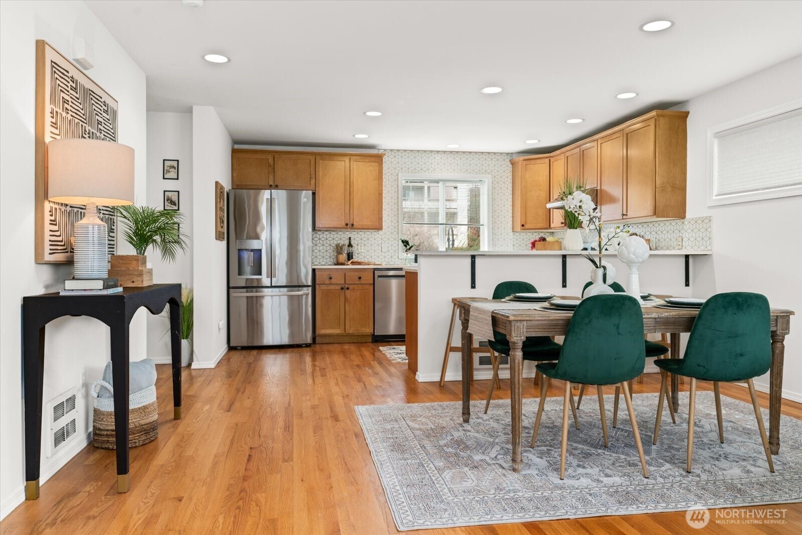 6035 Fauntleroy Way Southwest, Unit B Seattle, WA 98136 - Photo 2 of 26