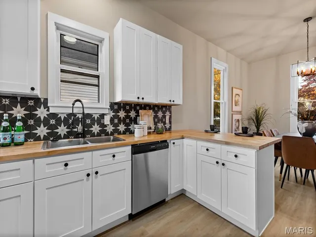 $249,000 | 728 North Kingshighway Street, St. Charles, MO 63301