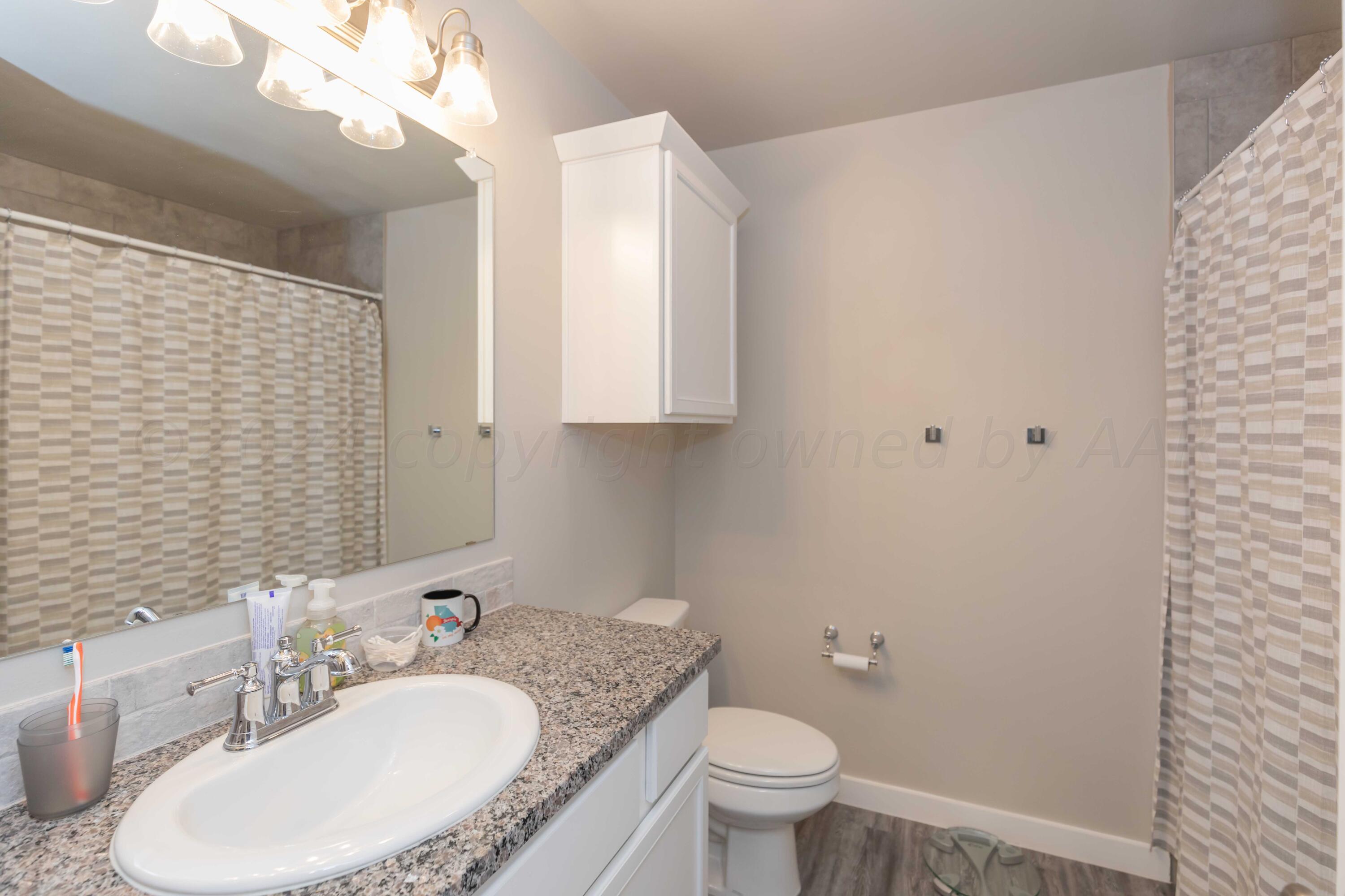 1839 Montaluse Road Amarillo, TX 79118 - Photo 28 of 35 BATHROOM 2 VIEW 1