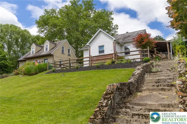 $350,000 | 1490 South Delaware Drive, Easton, PA 18042