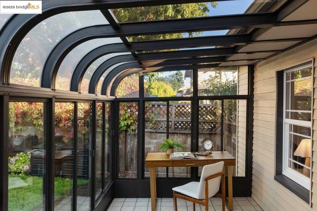 3056 California Street Oakland, CA 94602 - Photo 28 of 44 View of sunroom