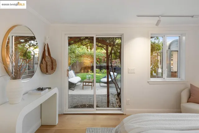 $948,000 | 3056 California Street, Oakland, CA 94602