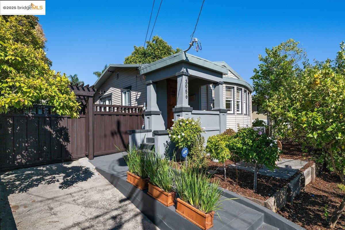 3056 California Street Oakland, CA 94602 - Photo 43 of 44 View of front facade