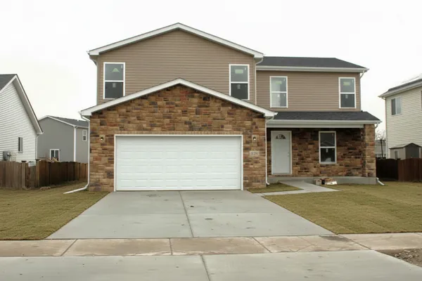 $389,900 | 828 Blackhawk Drive, Braidwood, IL 60408