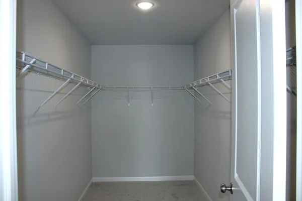 $389,900 | 828 Blackhawk Drive, Braidwood, IL 60408