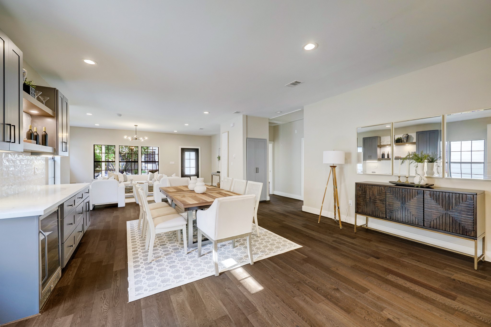 2109 Sul Ross Street Houston, TX 77098 - Photo 8 of 23