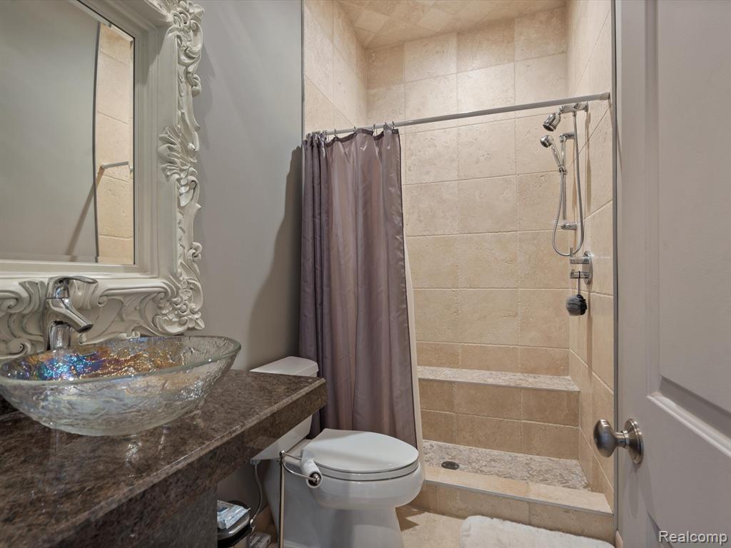 9845 Rilton Clarkston, MI 48348 - Photo 15 of 40