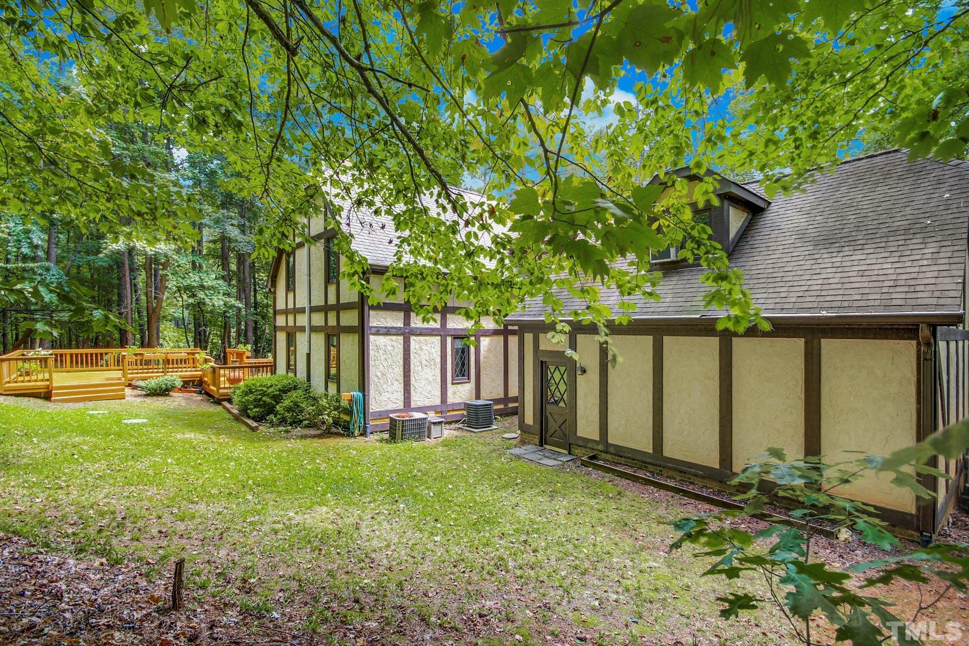 8841 Woodyhill Road Raleigh, NC 27613 - Photo 12 of 21