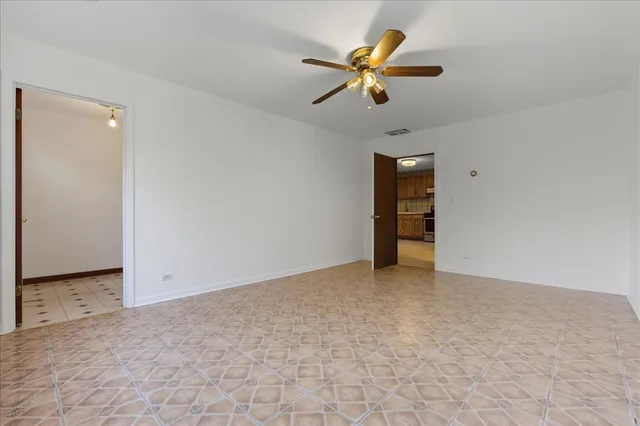 $1,600 | 1727 West 19th Street, Unit 2, Chicago, IL 60608