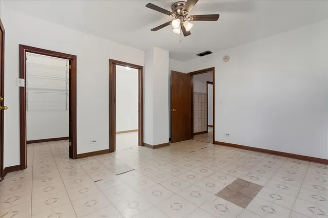 $1,600 | 1727 West 19th Street, Unit 2, Chicago, IL 60608