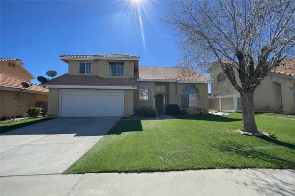$2,450 | 14527 Pony Trail Road, Victorville, CA 92392