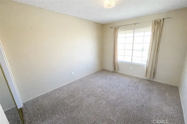 $2,450 | 14527 Pony Trail Road, Victorville, CA 92392