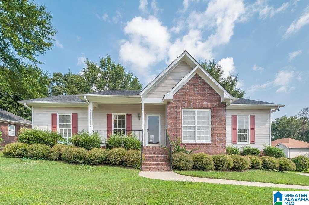 125 Cambridge Lane Alabaster, AL 35007 - Photo 1 of 32