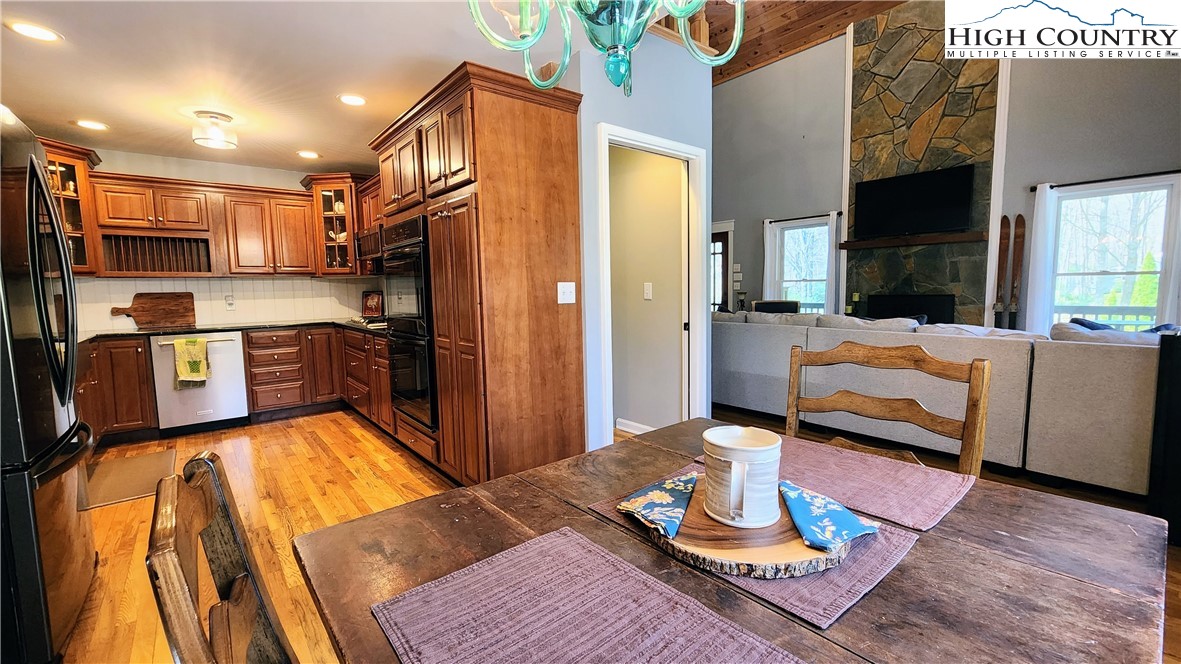 683 Joe Hartley Road Linville, NC 28657 - Photo 15 of 50