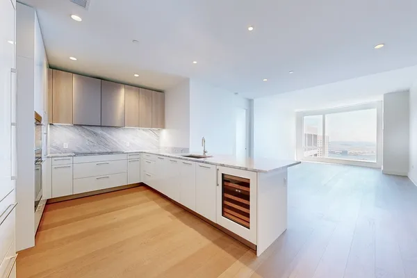 $3,050,000 | 240 Devonshire Street, Unit 4709, Boston, MA 02110