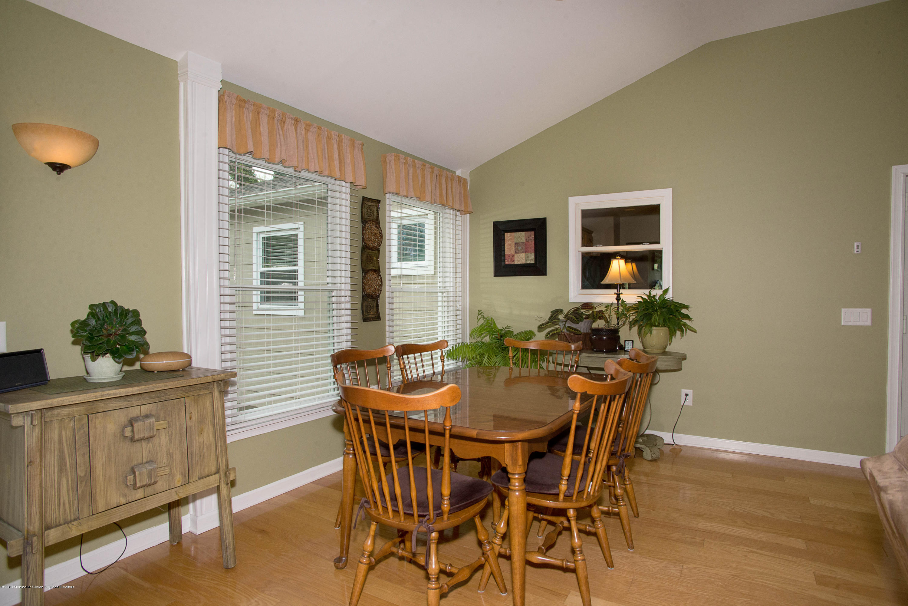 132 Newbury Road Howell, NJ 07731 - Photo 6 of 22 Dining Area
